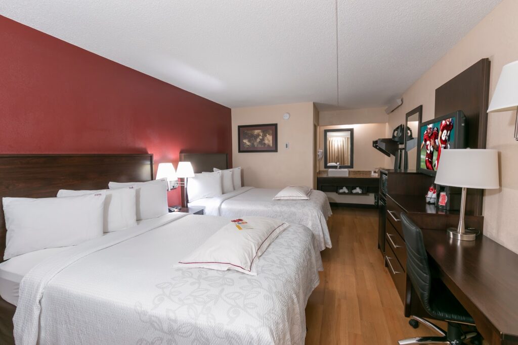Red Roof Inn PLUS+ Baltimore North - Timonium - Image 5