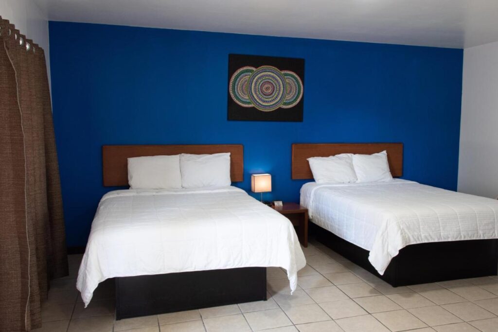 American Inn - Image 4
