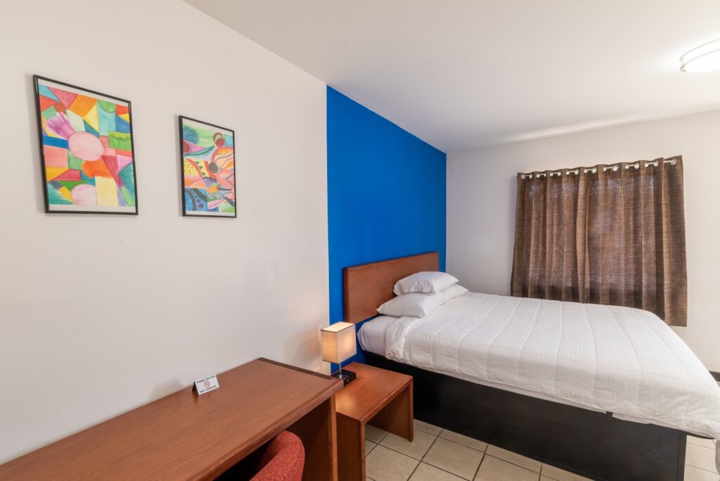 American Inn - Image 6