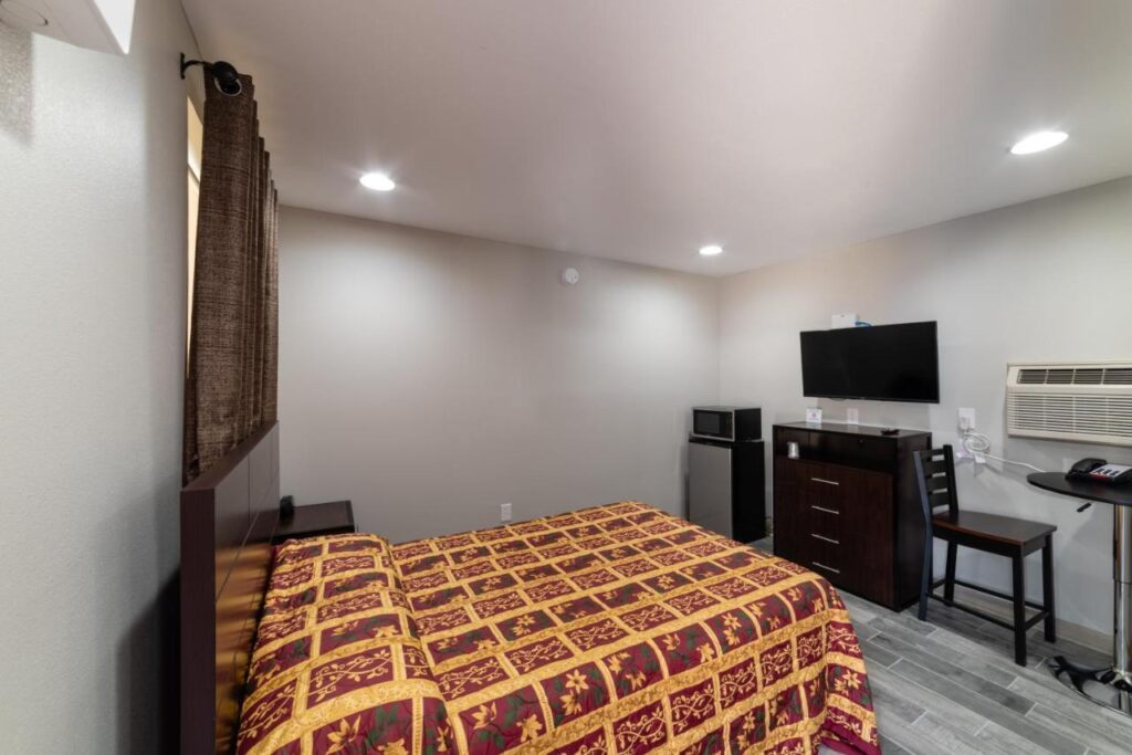 Budget Inn & Suites Baton Rouge - Image 2