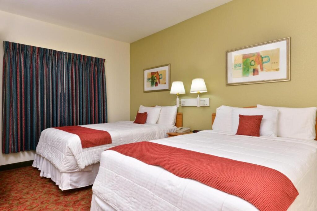Americas Best Value Inn & Suites-Winnie - Image 1