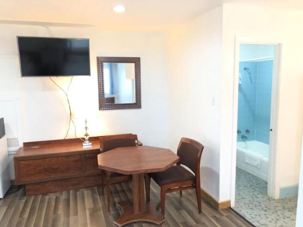 Gulfway Motel and Restaurant - Image 3