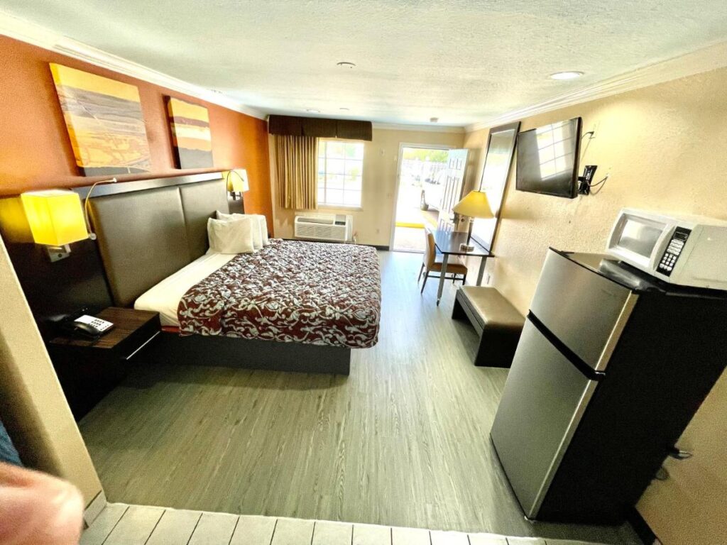 Luxury Inn Liberty - Image 5