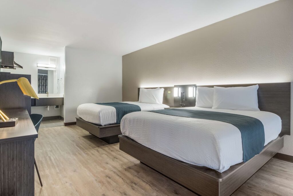 Motel 6 Groves, Tx - Image 6
