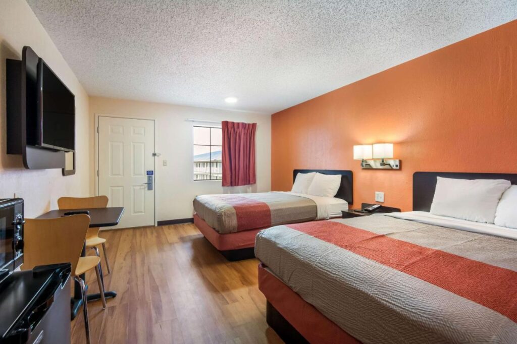 Motel 6-Winnie, TX - Image 5