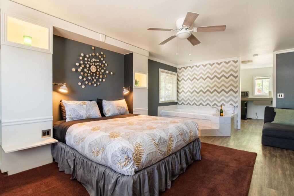 Big Bear Spa Suites - Image 1