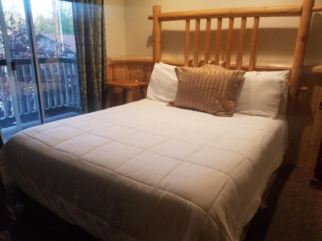 Fireside Lodge - Image 2