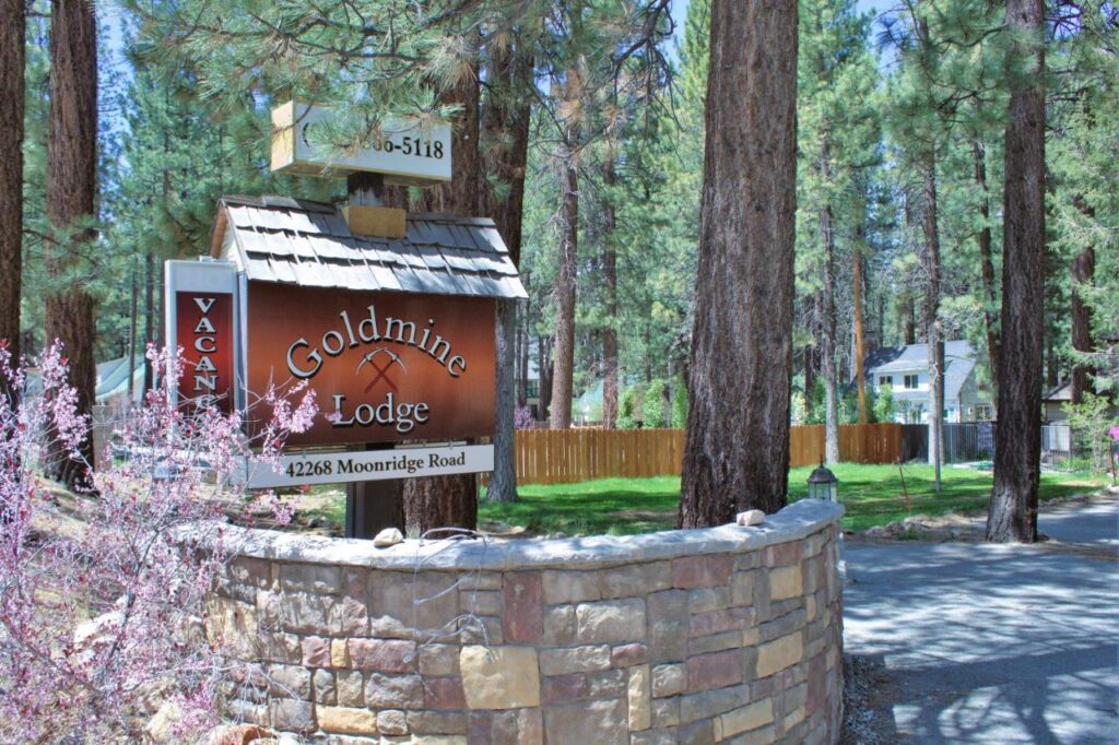 Goldmine Lodge - Image 1