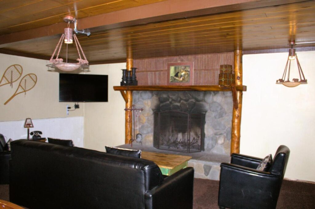 Goldmine Lodge - Image 2