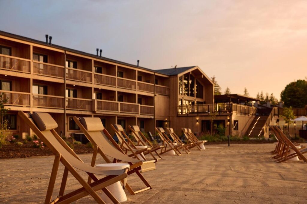 Hotel Marina Riviera - Image 1