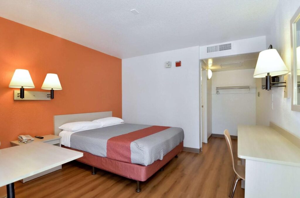 Motel 6-Big Bear Lake, CA - Image 5