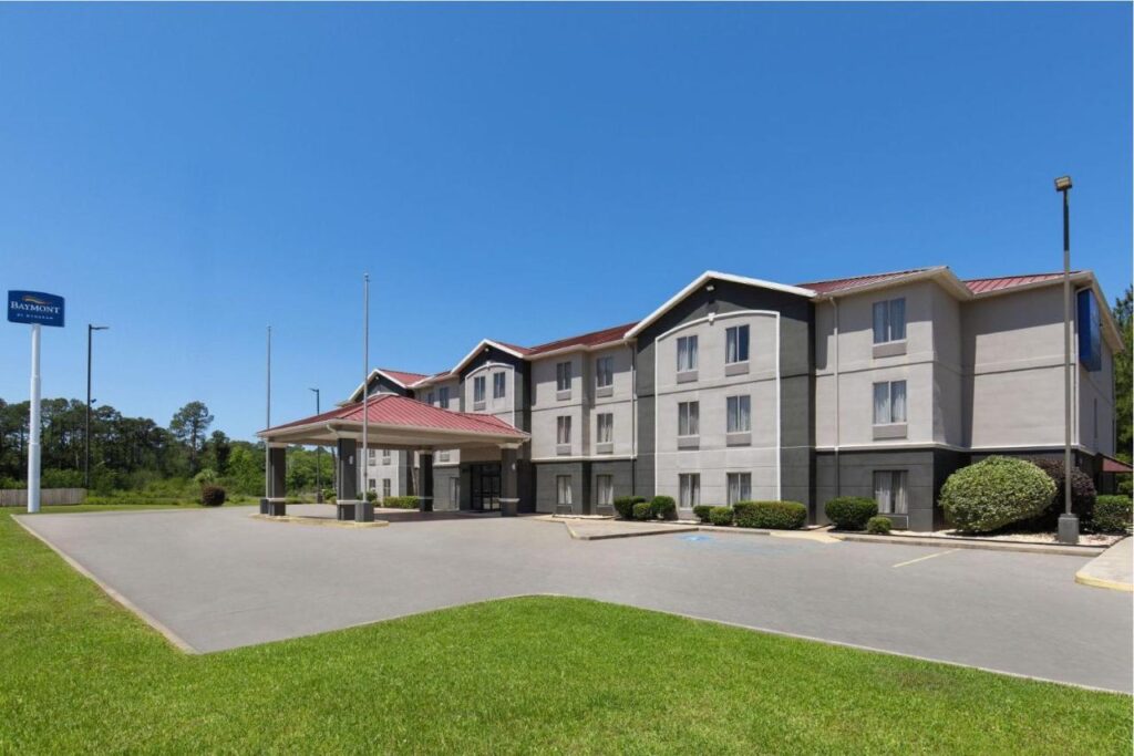 Baymont by Wyndham Moss Point - Image 1
