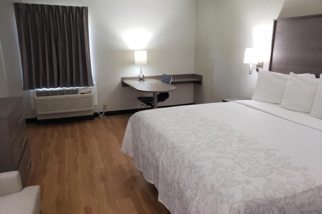 Red Roof Inn Moss Point - Image 5
