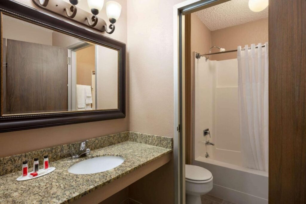 Baymont by Wyndham Mandan Bismarck Area - Image 3