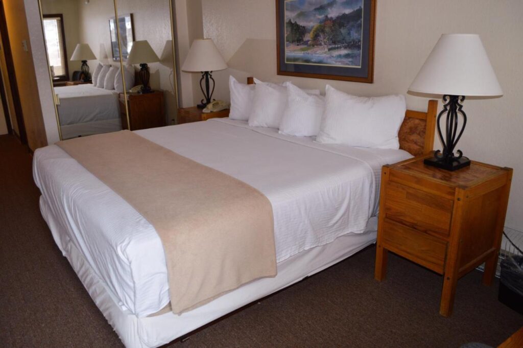 The Inn at Silvercreek - Image 2