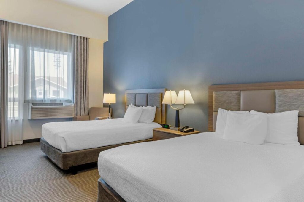Best Western Plus Peppertree Nampa Civic Center Inn - Image 3