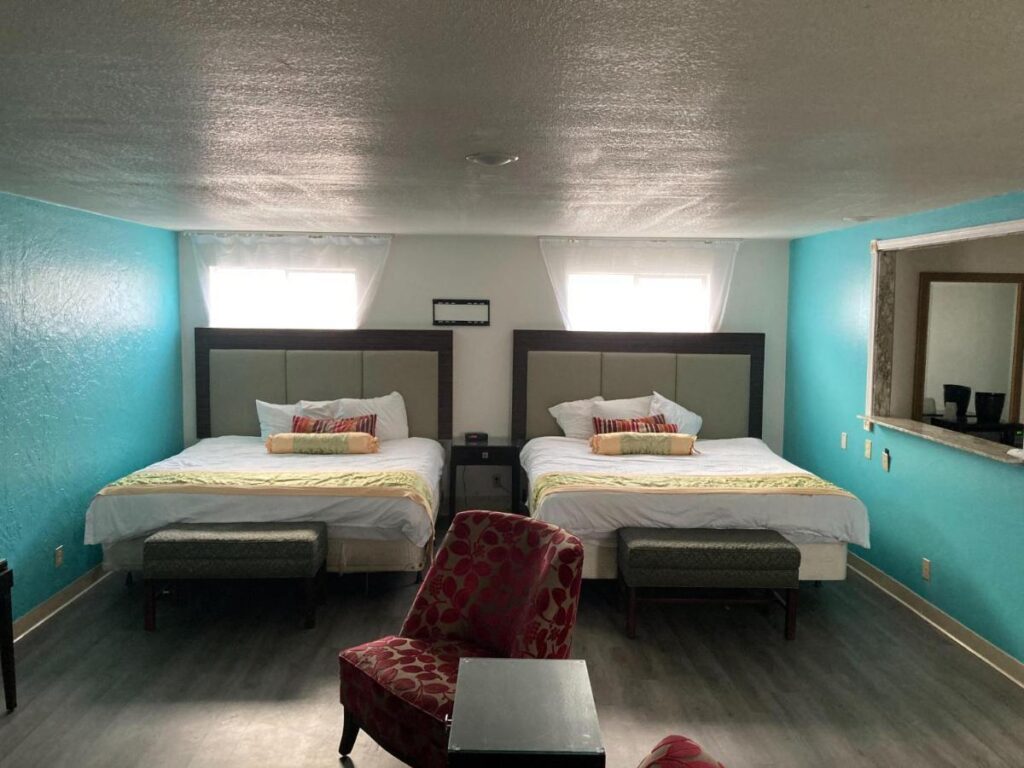 Nampa Inn & Suites - Image 4