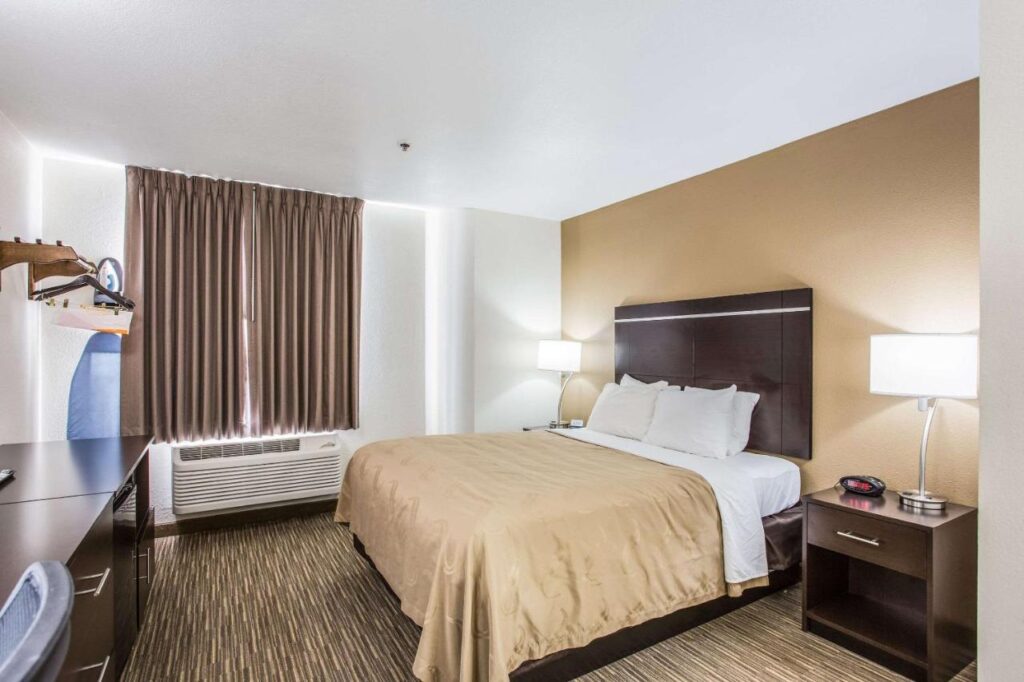 Quality Inn & Suites Meridian - West Boise - Image 2
