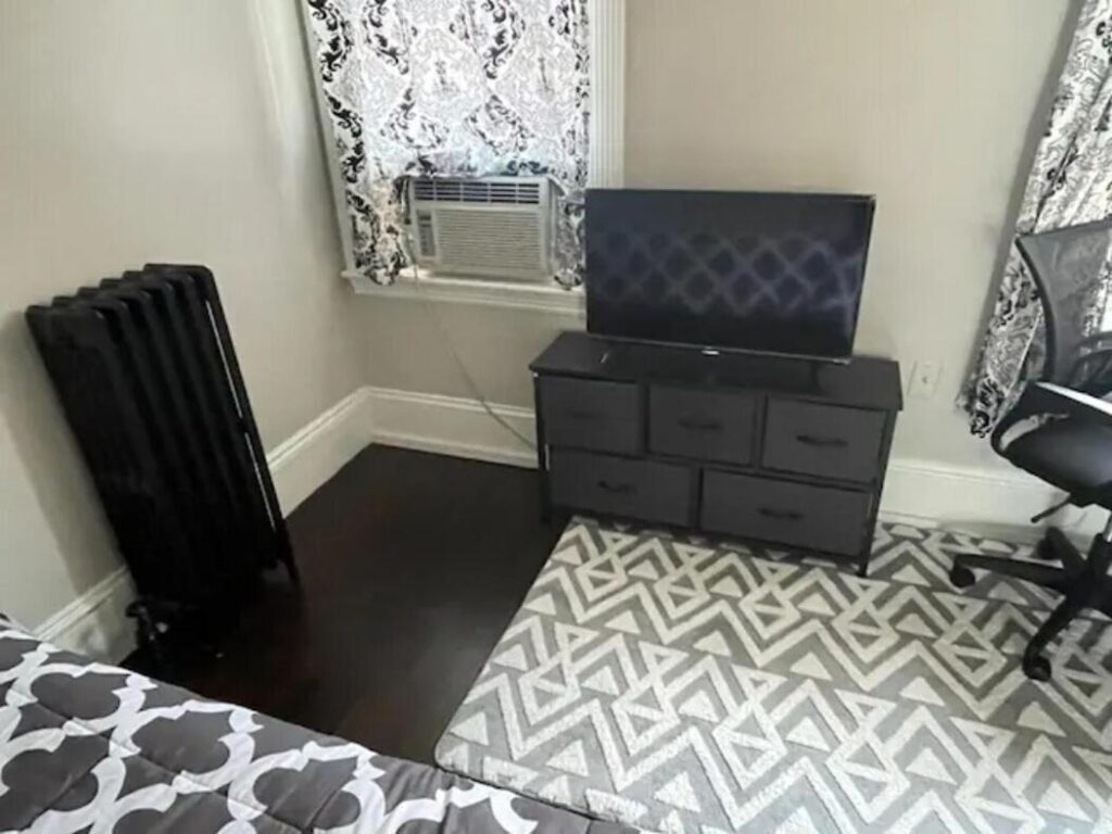 Homestay in Boston Fields Corner Area - Image 3