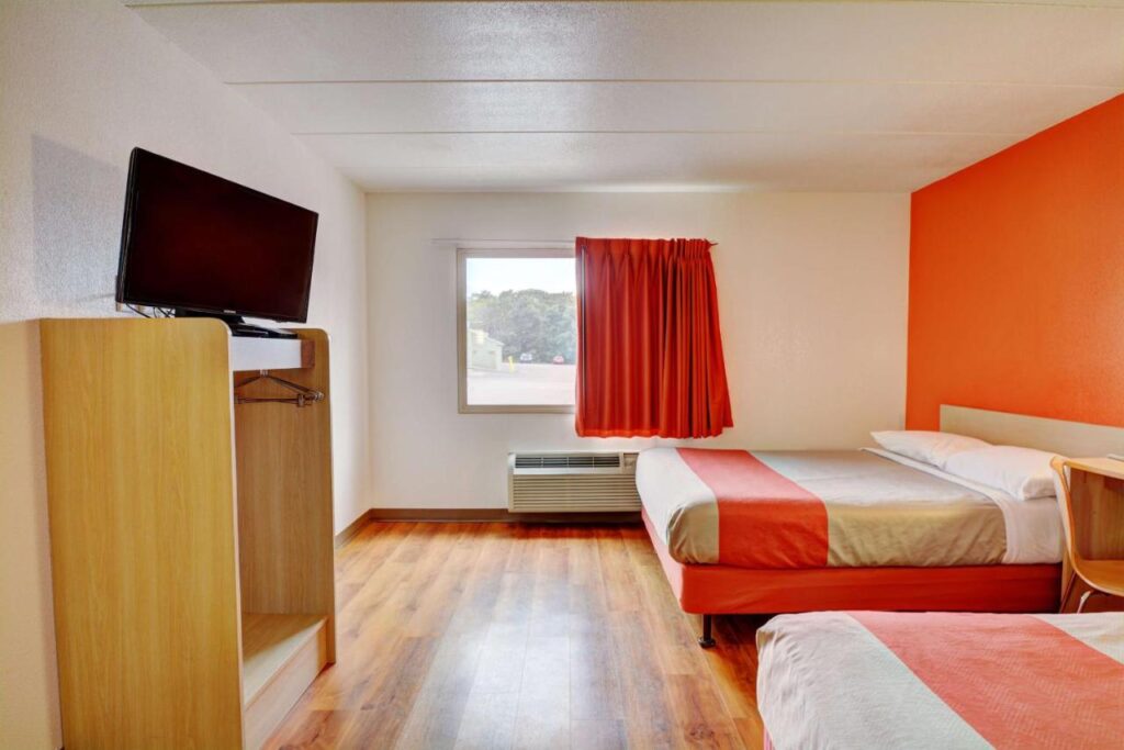 Motel 6-Seekonk, MA - Providence East - Image 3