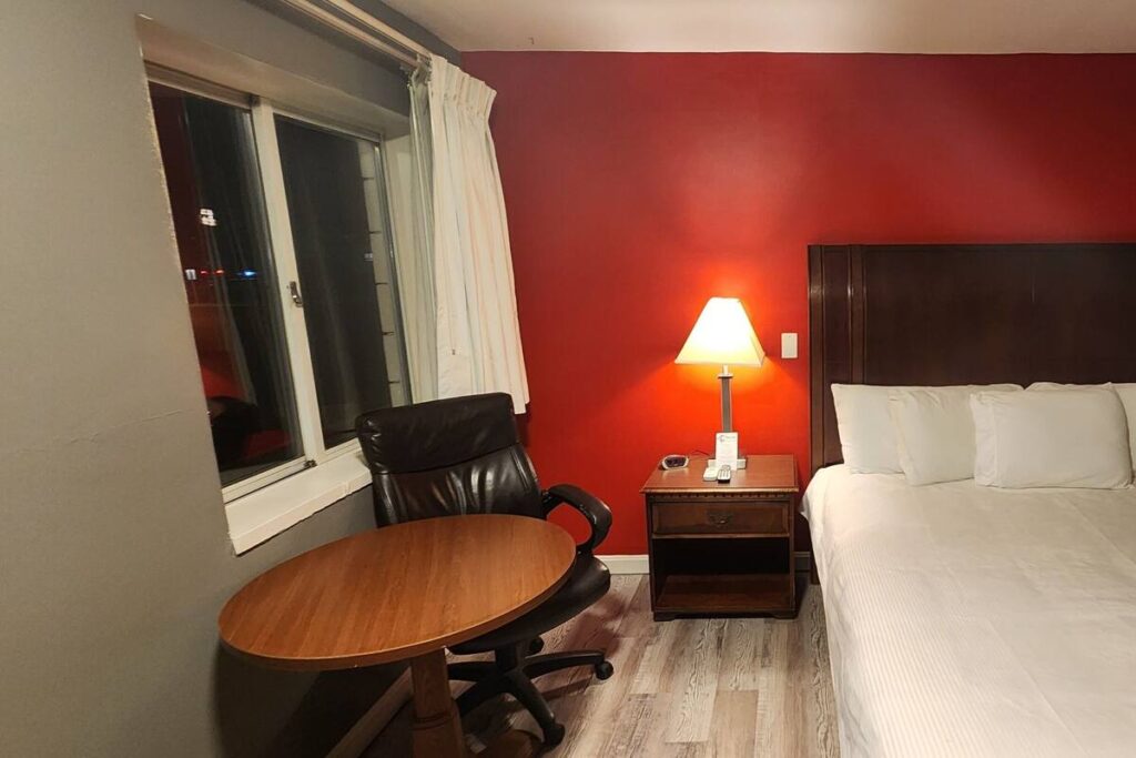 Nashoba Valley Inn & Suites - Image 3