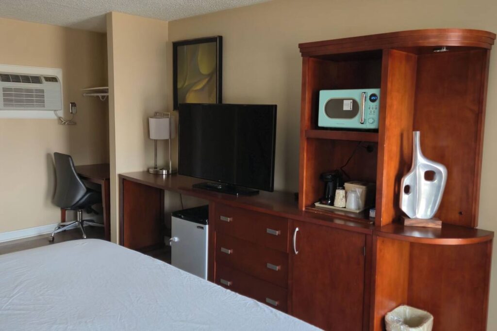 Nashoba Valley Inn & Suites - Image 4