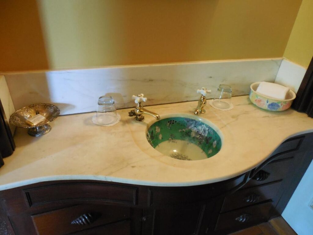 Proctor Mansion Inn - Image 6