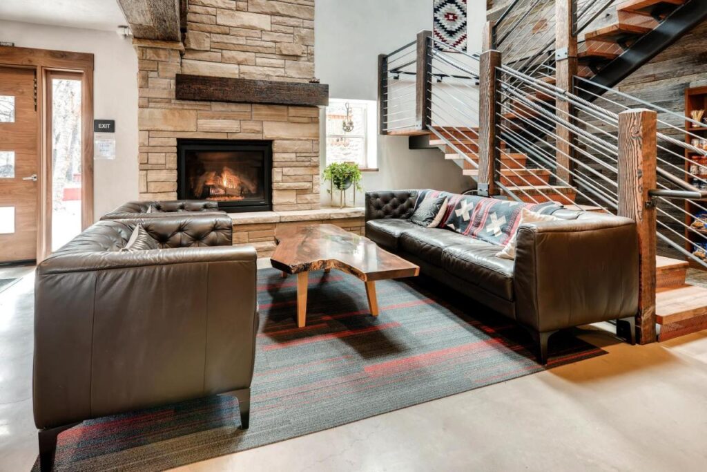 A-Lodge Boulder - Image 1