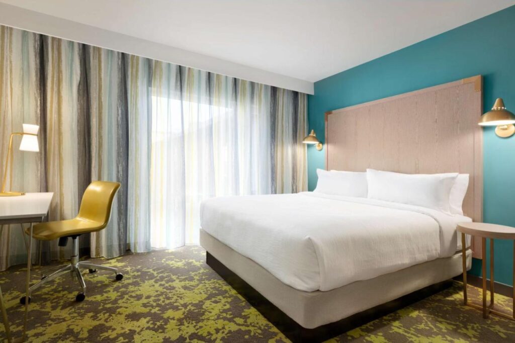 Embassy Suites By Hilton Boulder - Image 5