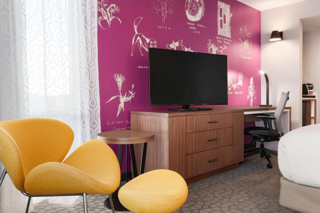 Hilton Garden Inn Boulder - Image 2