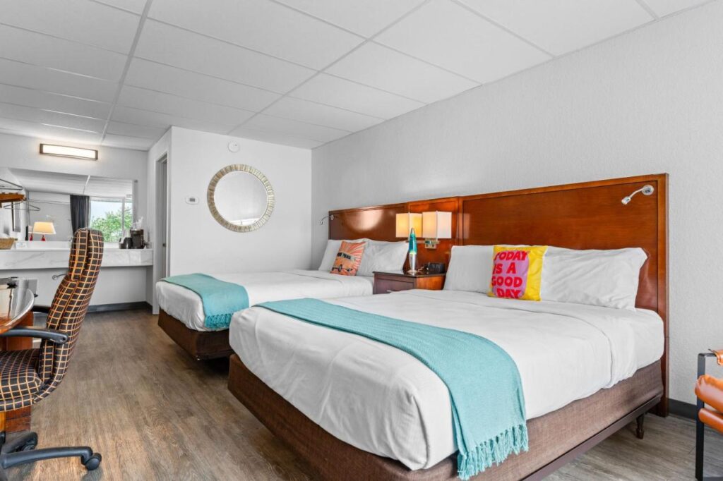 The Retro Hotel - Image 3