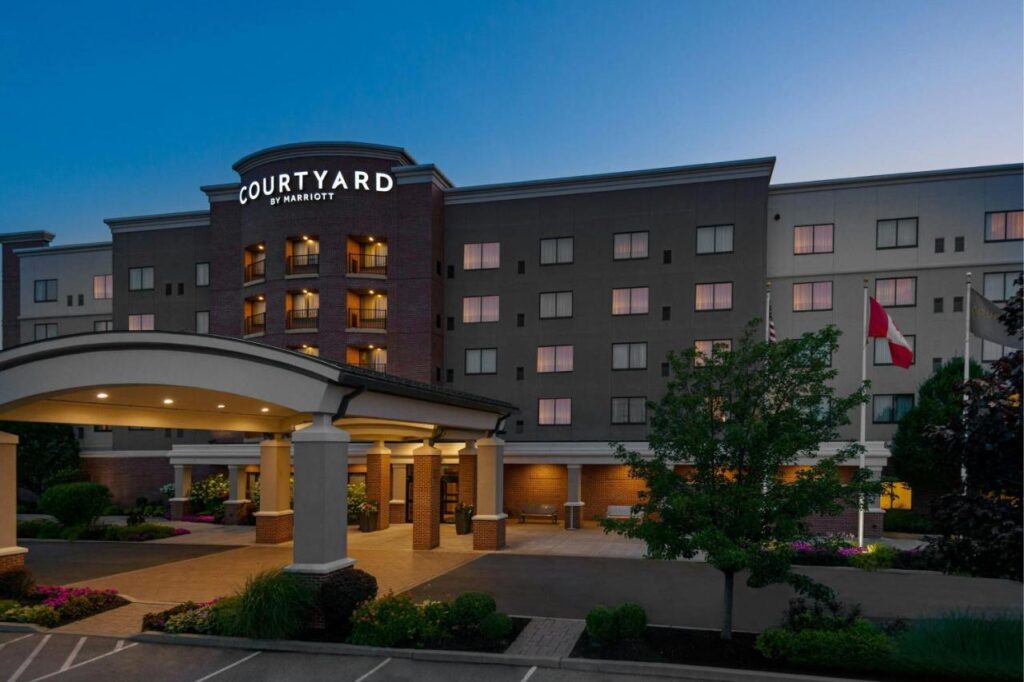 Courtyard by Marriott Buffalo Airport - Image 1