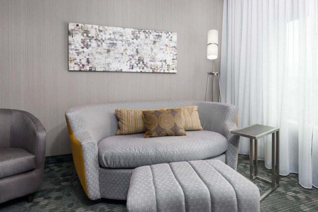 Courtyard by Marriott Buffalo Airport - Image 5