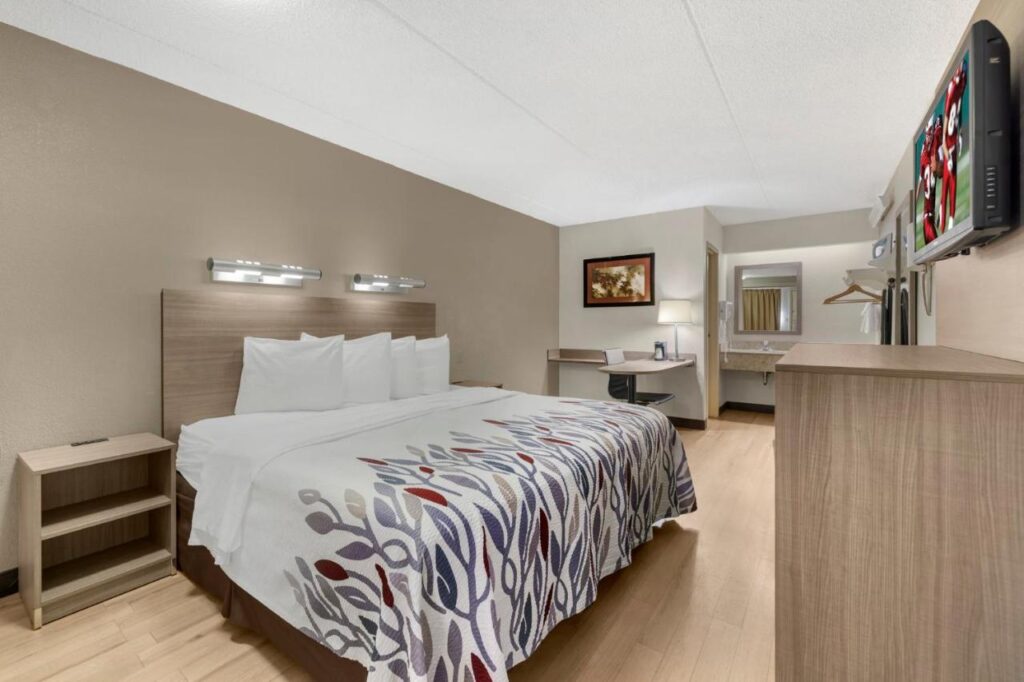 Red Roof Inn Buffalo - Niagara Airport - Image 3