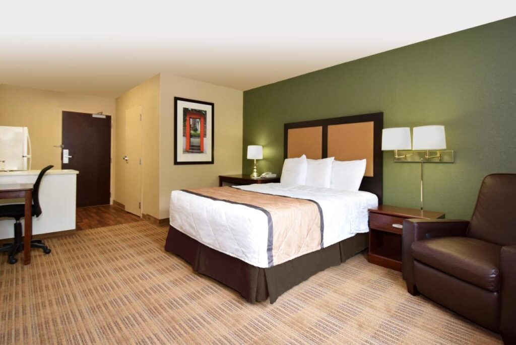 Studio 6 Corporate Extended Stay Buffalo Amherst NY - Image 5