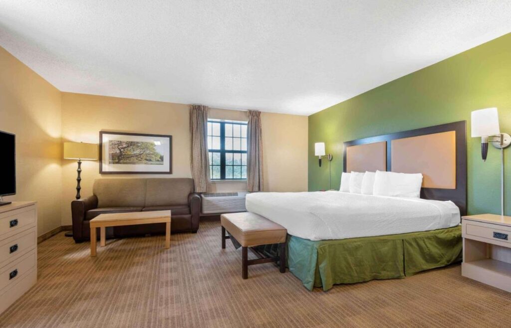 Studio 6 Corporate Extended Stay Buffalo Amherst NY - Image 6