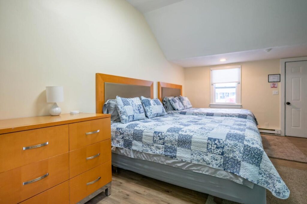 Jonathan Edwards Motel - Image 3