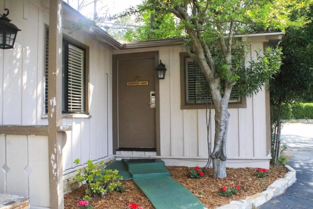 Carmel Resort Inn - Image 1