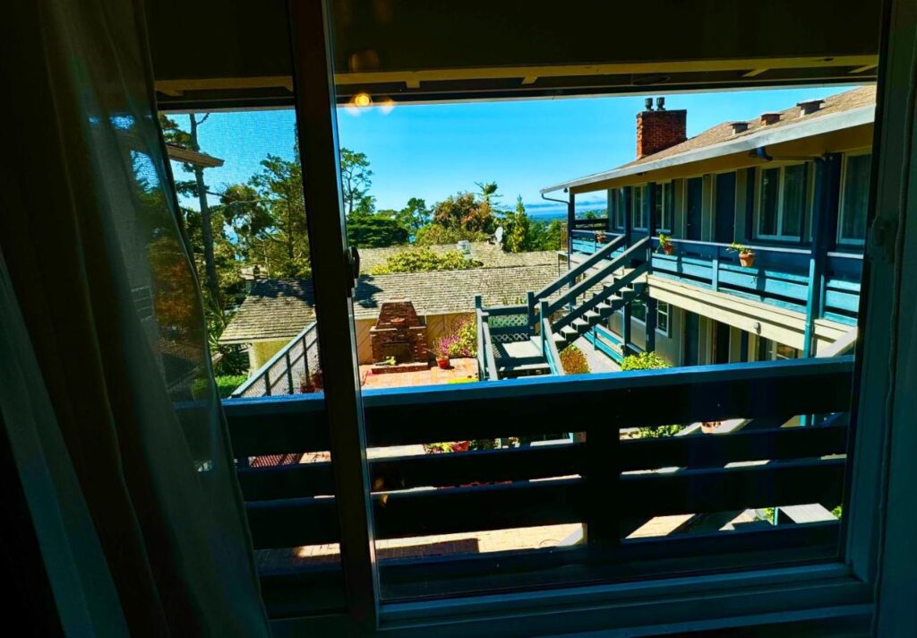 Carmel Wayfarer Inn - Image 2