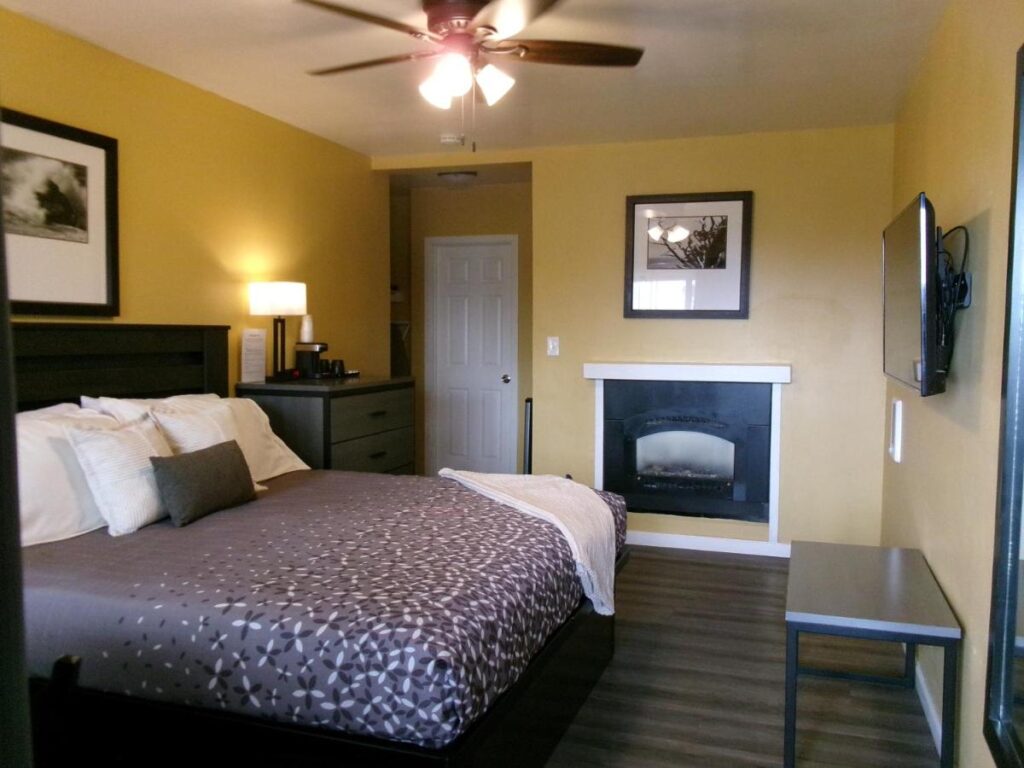 Carmel Wayfarer Inn - Image 3