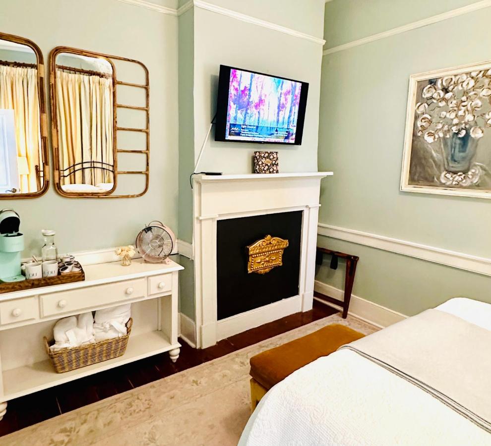 Bijou Boutique Inn - Image 4