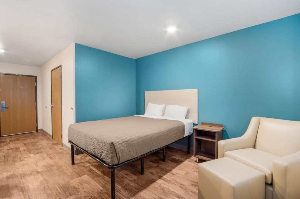 WoodSpring Suites | North Charleston Airport I-526 - Image 3