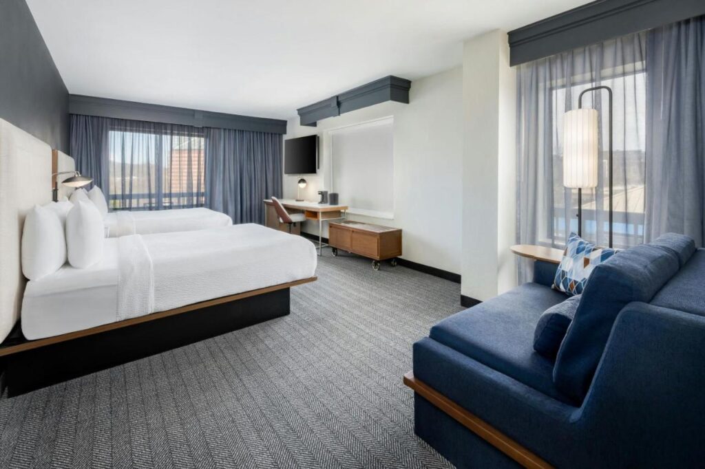 Courtyard by Marriott Chattanooga Downtown - Image 1