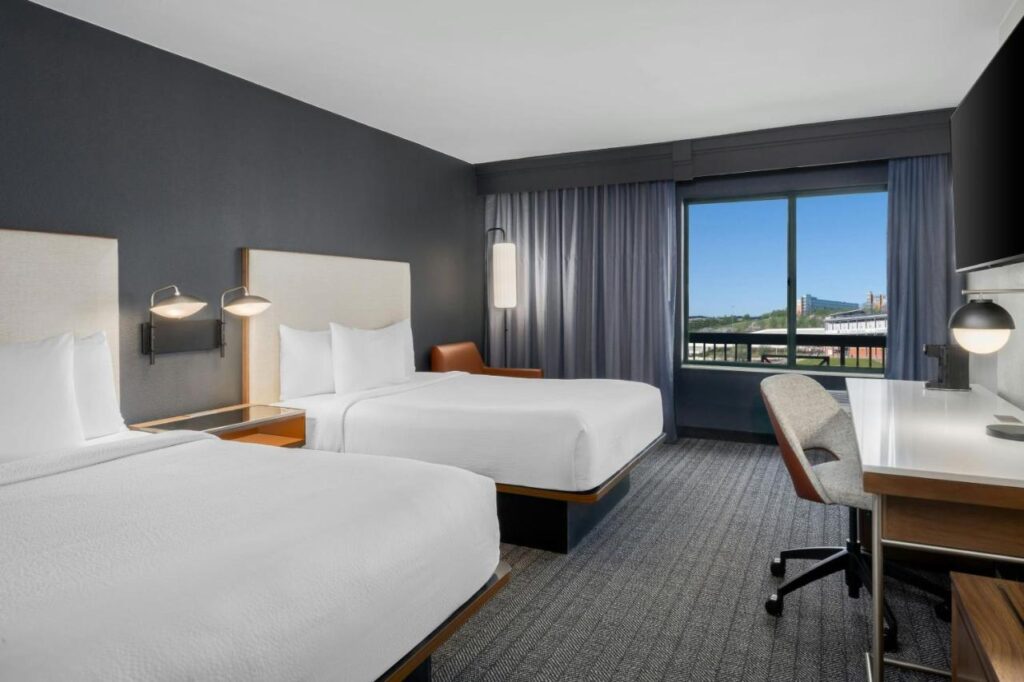 Courtyard by Marriott Chattanooga Downtown - Image 5