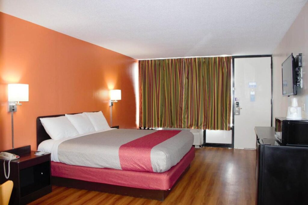 Motel 6-Cleveland, TN - Image 1