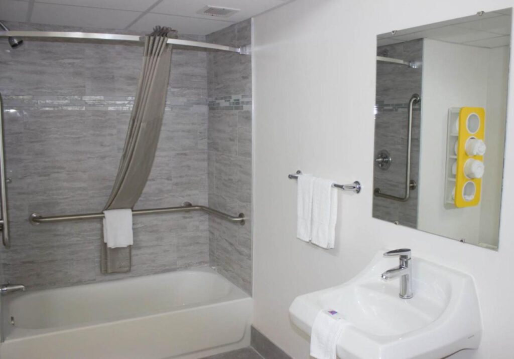 Motel 6-Cleveland, TN - Image 2
