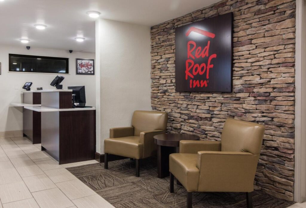 Red Roof Inn Chattanooga - Hamilton Place - Image 1