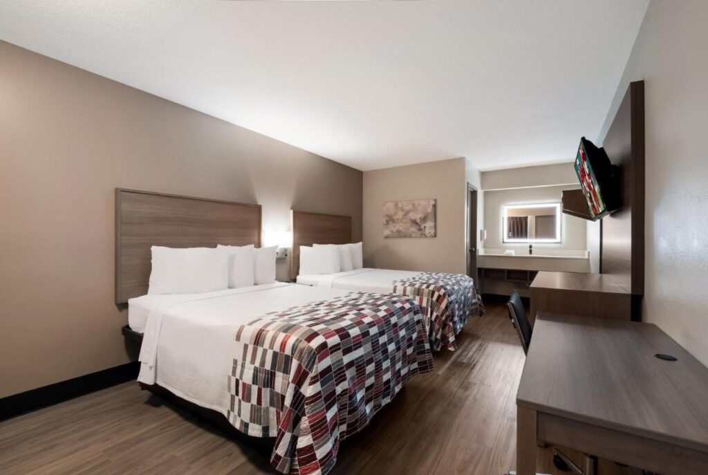 Red Roof Inn Chattanooga - Hamilton Place - Image 4