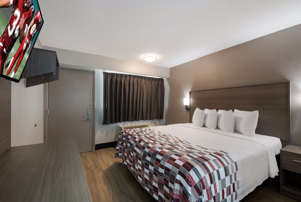 Red Roof Inn Chattanooga - Hamilton Place - Image 6