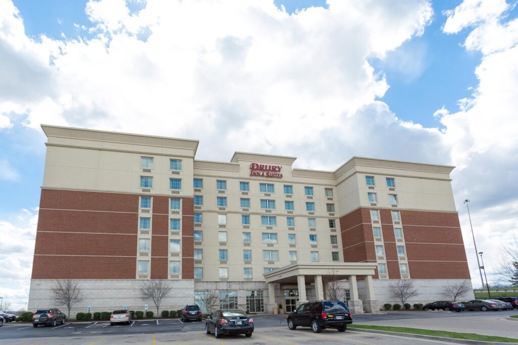Drury Inn & Suites Cincinnati Sharonville - Image 5